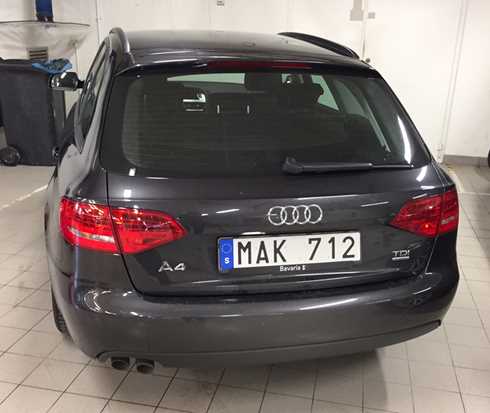 Mörkgrå metallic Audi A4 Avant 2.0 TDI Quattro stulen i Kungsängen nordväst om Stockholm